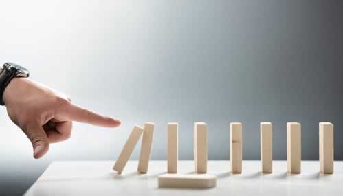被黑系统维护不给提现 破解策略(图)